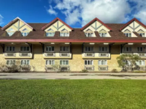 キャンモア イン & スイーツ キャンモアのホテル