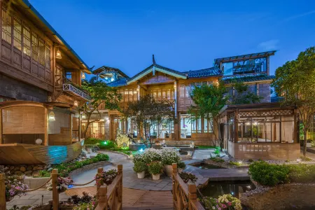 zaiyunduankezhan（lijisngshuheguzhendian） Отели рядом с достопримечательностью «The Ancient Town of Shuhe»