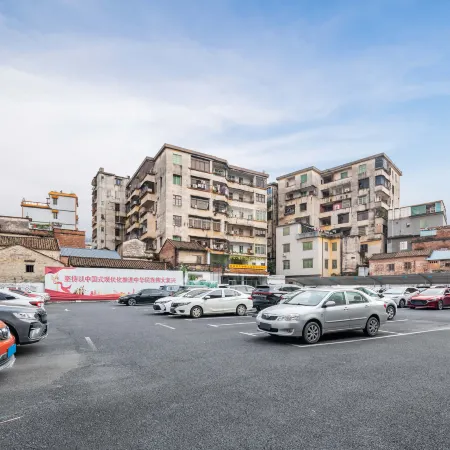 East Coast Holiday Hotel (Sihui Yubocheng Branch)