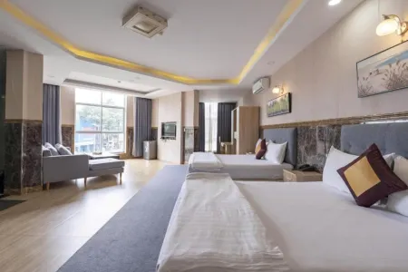 Hotel Tan Quy Do 1 Отели рядом с достопримечательностью «Lac Canh Dai Nam Van Hien»