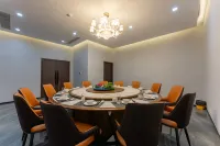 Peach Resort Hotel (Huzhou Longchumei Canyon Adventure Rafting Scenic Area)