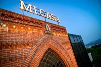 Mi Casa Hotel Skopje Отели рядом с достопримечательностью «East Gate Mall»