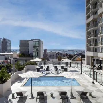 Courtyard by Marriott San Diego Downtown Little Italy Отели рядом с достопримечательностью «Музей Железнодорожных Моделей»