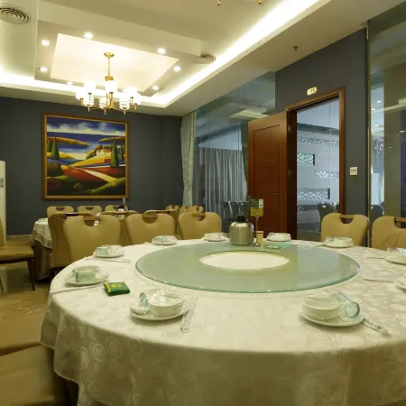 Nanning Zhishang Hotel (Guangxi University Zoo)