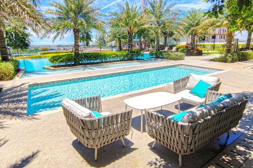 Peaceful Luxury at Tresor Klang by HCK - Parvekkeita