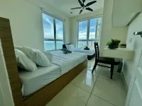 Mansion One by Noah & Nook - sul mare
