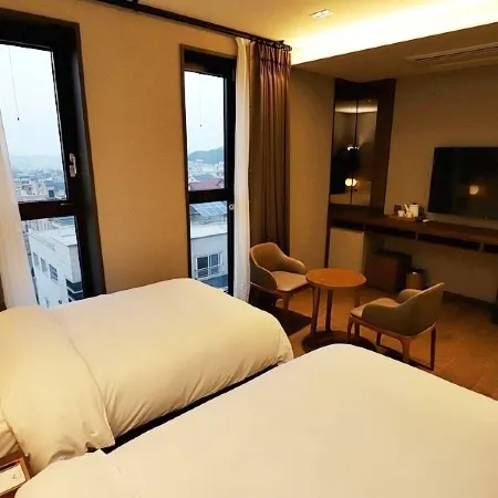 Gangneung Grey Hotel Отели рядом с достопримечательностью «Фантазийный музей чашек»