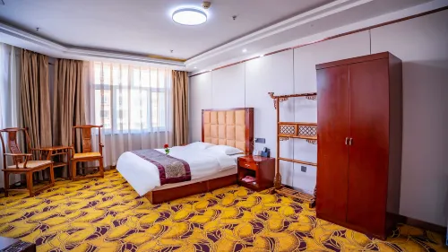 Huayi Select Hotel by Home Inn (Datong Yungang District Wuyue Plaza)