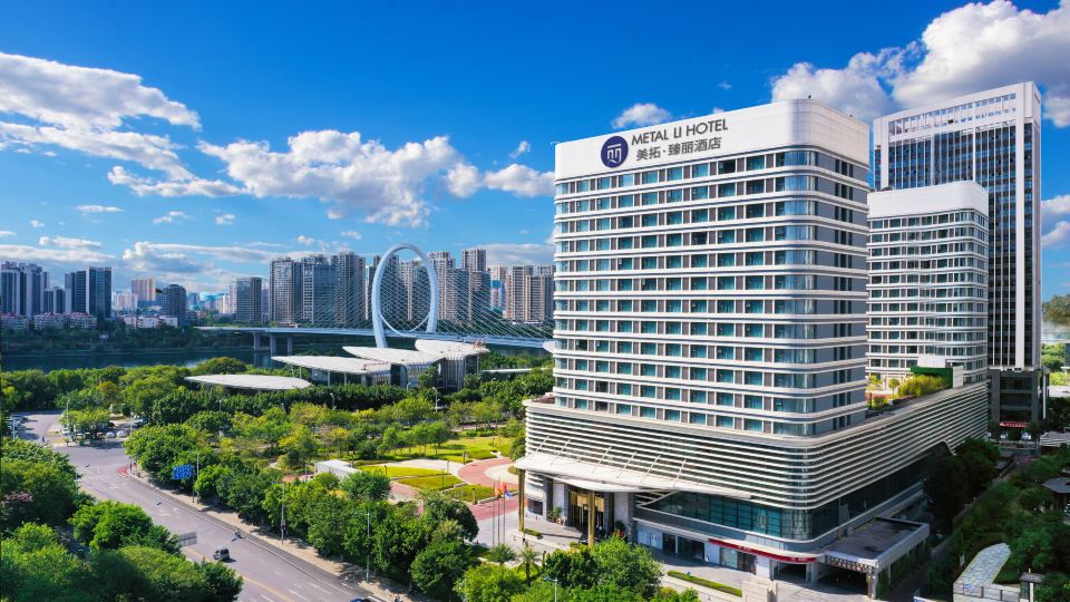METAL LI HOTEL