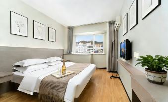 Weihai Ancient Street | Ease Residence Guesthouse (Xingfu Men Branch of Weihai High Plaza)