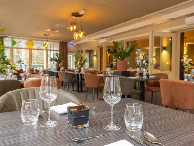 Fletcher Hotel Apeldoorn فنادق في 