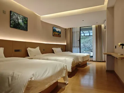 Jiaozi Mountain Riverside Homestay