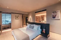 Northern Forest Hot Spring Resort Homestay - parking