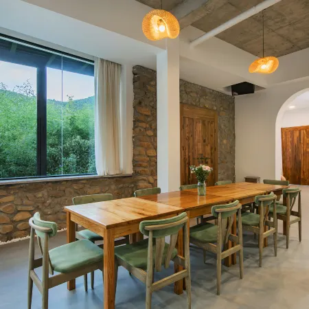 Four Seasons’ Wind HomeStay