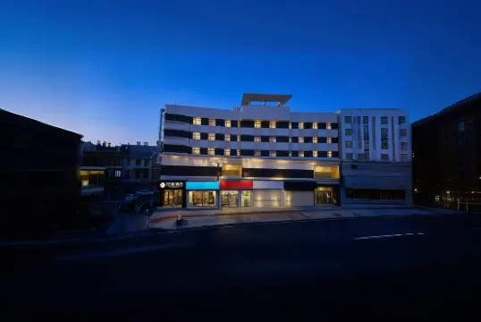 รีสอร์ทการ์เดนคอร์ท โรงแรม