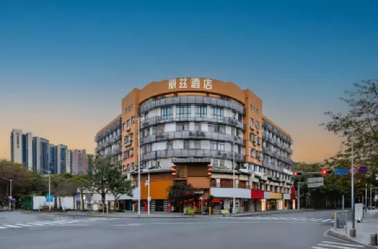 Lizi Hotel Hotel in zona Città Vecchia