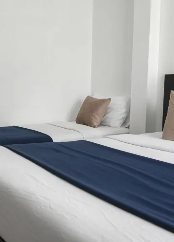 Family (1 King + 1 Single Bed)