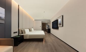 Shanghai Dapuqiao Xuhui Riverside Greenland Yaduo Hotel