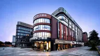 Zhaohuatang S Hotel (Qinghui Garden Shunfengshan Park)
