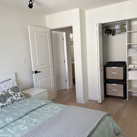 Vancouver Stay-Modern Richmond Home next to YVR airport-Grand and Stlyish