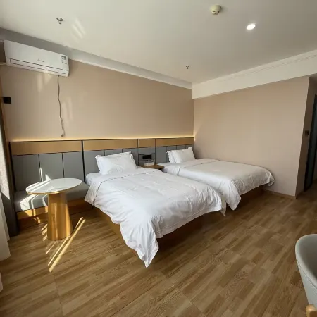 Fuyuan Donglai Business Hotel