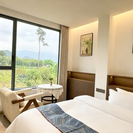 Longyun Yashu Homestay (Yingxi Corridor of Mountain Peaks)