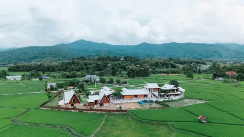 บ้านนาชมจันทร์ พูลวิลล่า - วิลล่า