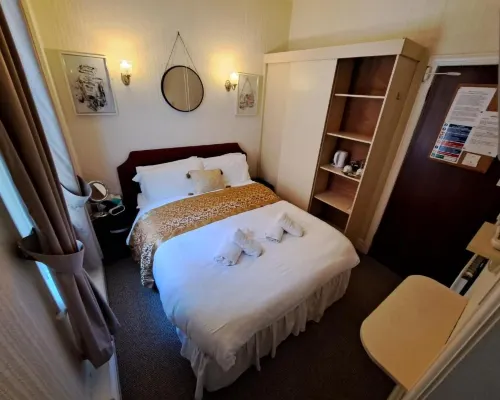 OYO Lily Hotel Blackpool โรงแรมในแบล็คพูล