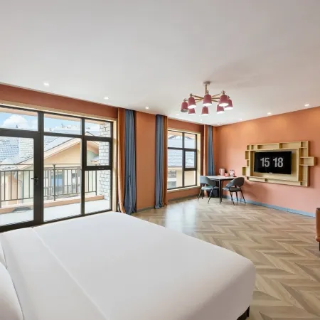 Floral Hotel · Shanyue Qiqiu Hotel