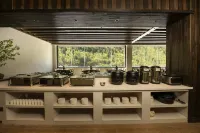 Yunyi Jinfeng Diffused Oxygen Resort Hotel (Mount Siguniang Scenic Area) - sarapan