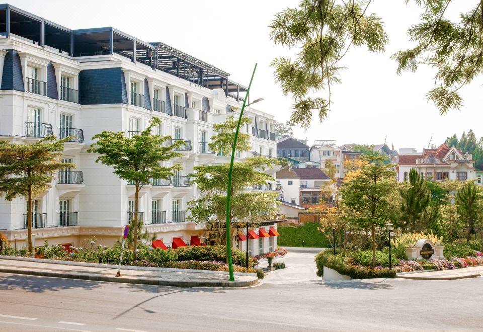 hotel overview picture