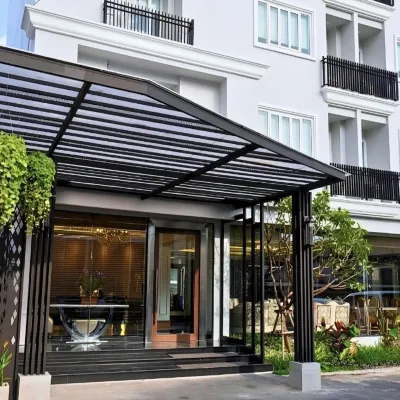 Methavalai Residence Hotel Hotels near Satriwithaya School