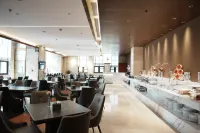 ZHONGZHOU INTERNATIONAL HOTEL - Bintang 4
