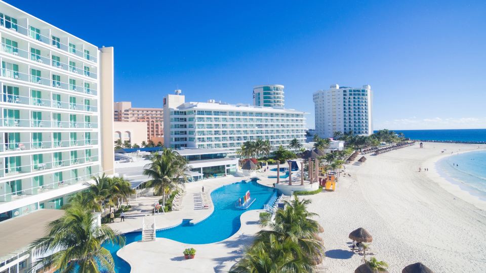 Krystal Cancun