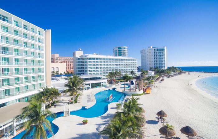 Krystal Cancun