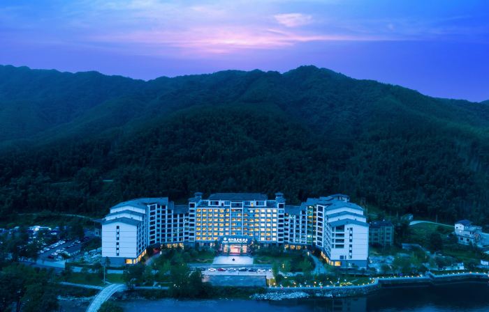 LIJIANG SOURCE RESORT HOTEL