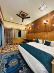 Mehra Paradise And Cafe - Mountain view