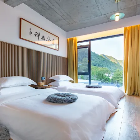 Floral Hotel·Qixili · Surround Mountain Stream & Private Hot Spring Designer Villa