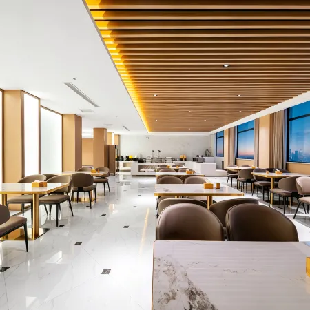 Wanxi Hotel (Dengzhou Huazhou Bus Station Branch)