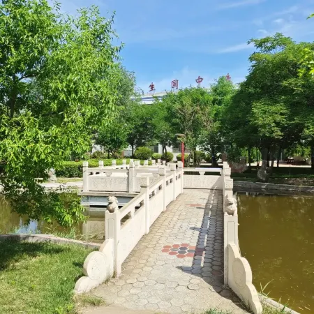 Longkou Apollo Seascape Garden Hotel