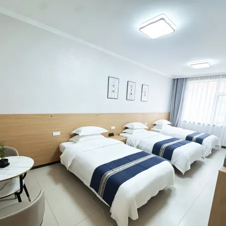 Muguang Hotels in Taibai County