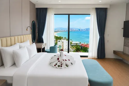 The Golden Crest Hotel Quy Nhon - Pool