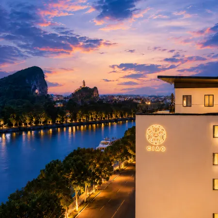 Li River CIAO Hotel( Guilin Elephant Trunk Hill)