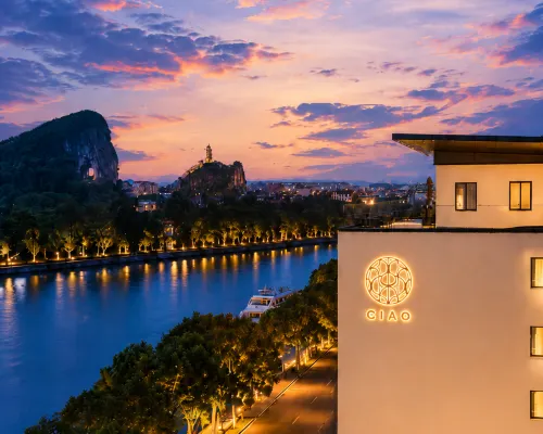 Li River CIAO Hotel( Guilin Elephant Trunk Hill) Hotels near Xiaodongjiang River