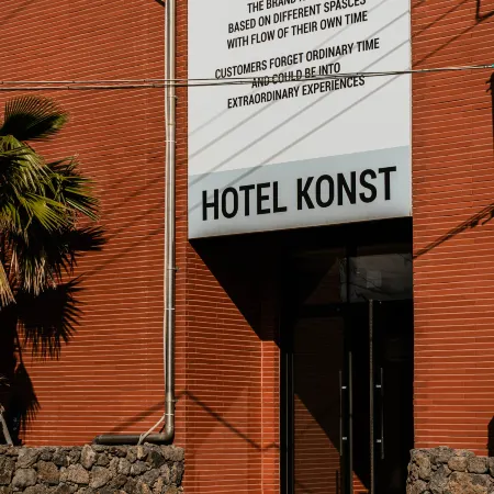 Konst Hotel