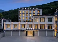 Heishui Jinchen Hotel - 2-Star
