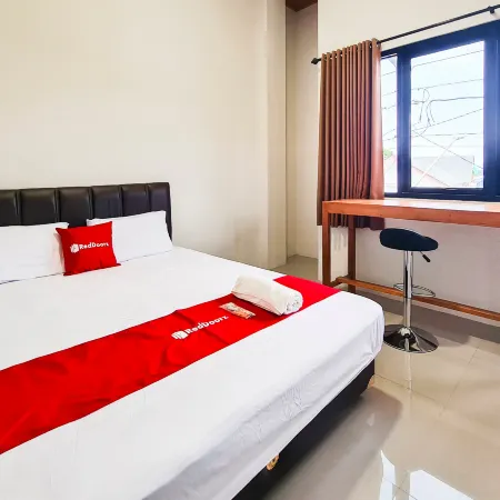 RedDoorz near Stasiun Purwokerto 2