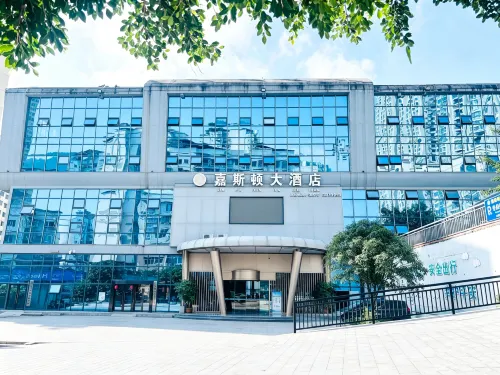 Carston Hotel - parking