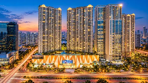 Zukan Housing | Luxury Apartments at Vinhomes D'Capitale Hanoi - Pools