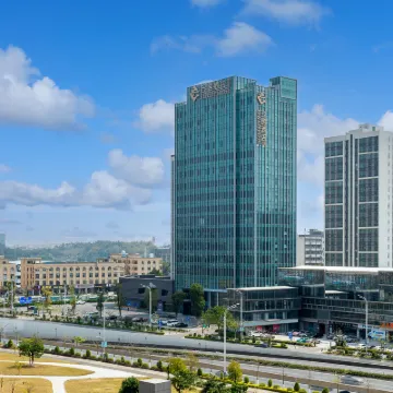 Guangzhou Huadu Sunac Renjoy Hotel Hotels near Huashanzhen Railway Station